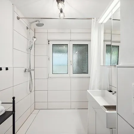 Malu Rooms - Ruhige Lage, Erdgeschoss, Smarttv, Netflix, 24H Checkin, Ludwigsburg Zewnętrze zdjęcie