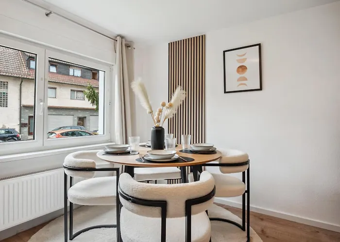 Malu Rooms - Ruhige Lage, Erdgeschoss, Smarttv, Netflix, 24H Checkin,