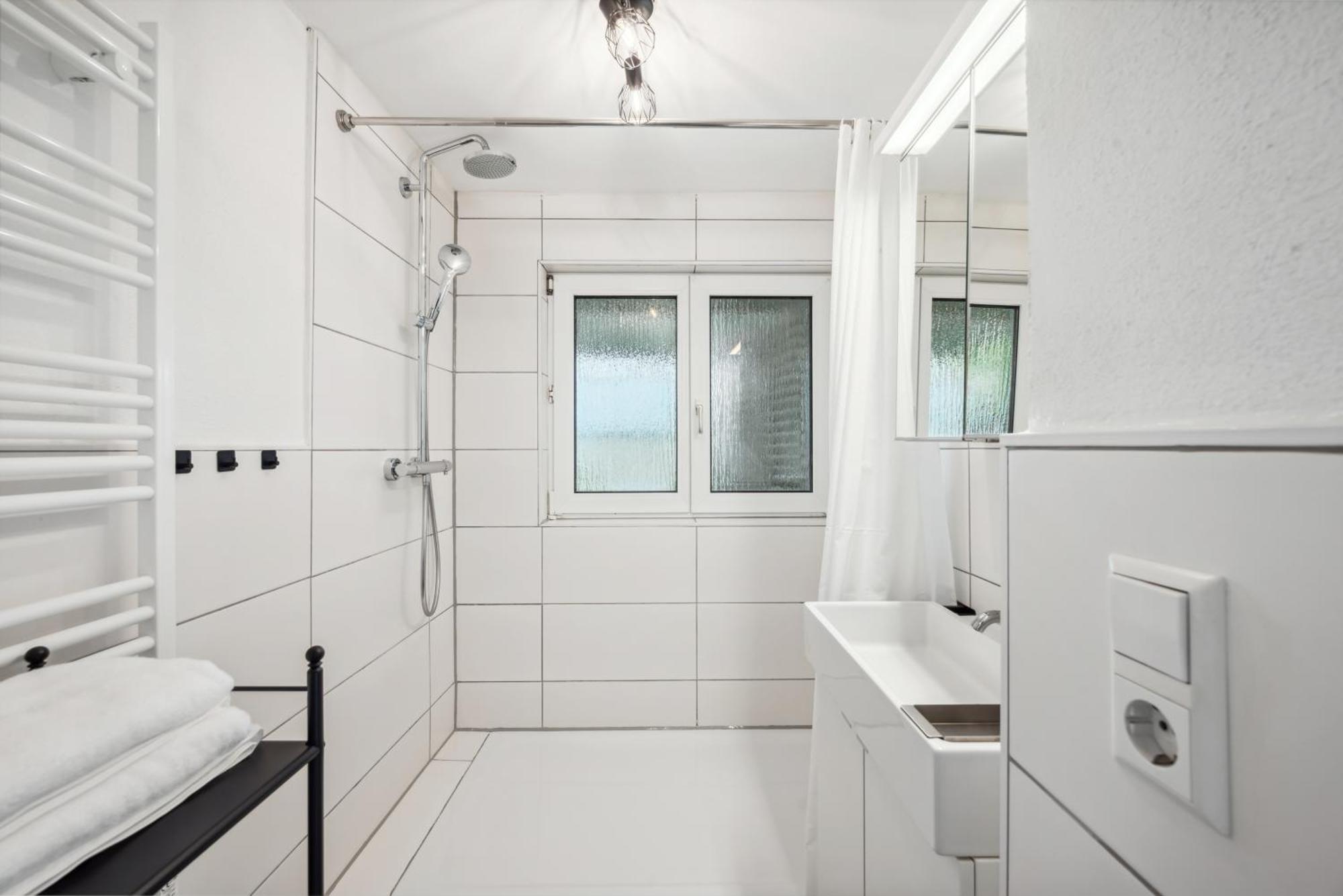 Malu - Ruhige Lage, Erdgeschoss, Smarttv, Netflix, 24h Checkin, Ludwigsburg
